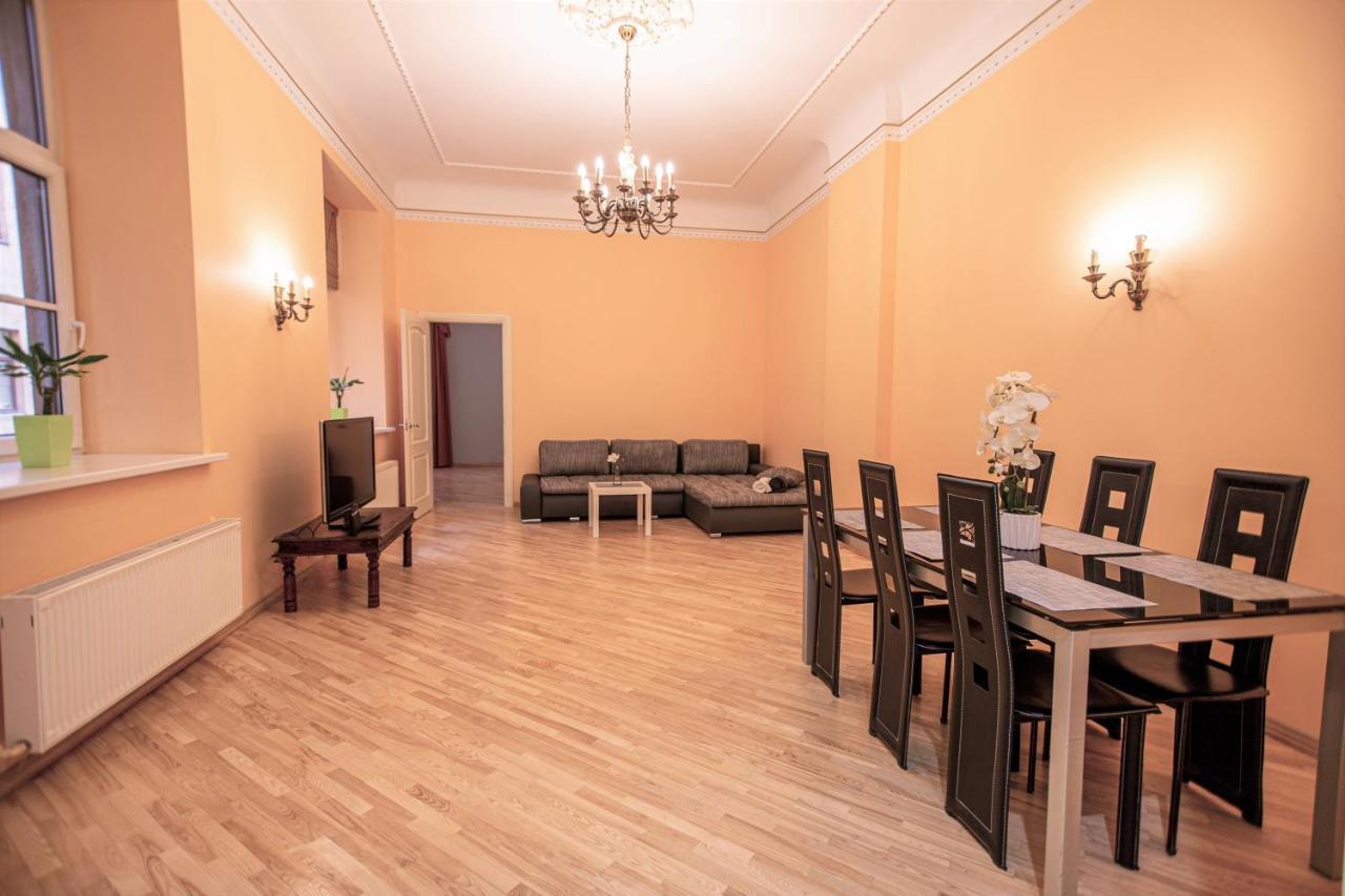 Winwinstay Art Nouveau Apartment Riga Bagian luar foto