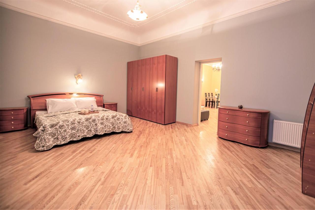 Winwinstay Art Nouveau Apartment Riga Bagian luar foto